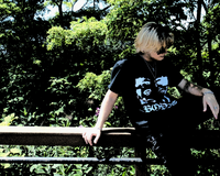 Eyez Tee